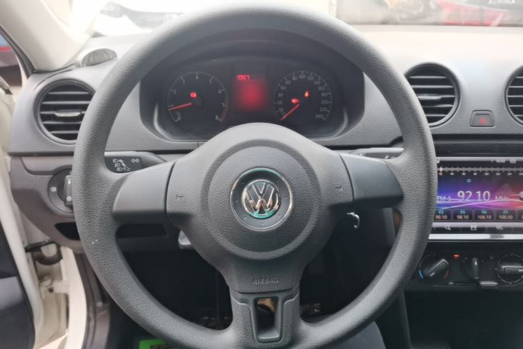 Used Volkswagen Jetta 2015 Value Edition 1.6L Manual Fashionable Style Steering Wheel