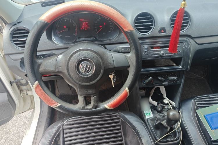 Used Volkswagen Jetta 2015 1.6L Manual Fashion Edition Steering Wheel