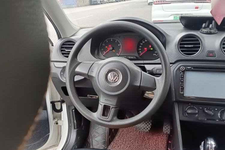 Used Volkswagen Jetta 2015 1.6L Automatic Fashion Model Steering Wheel