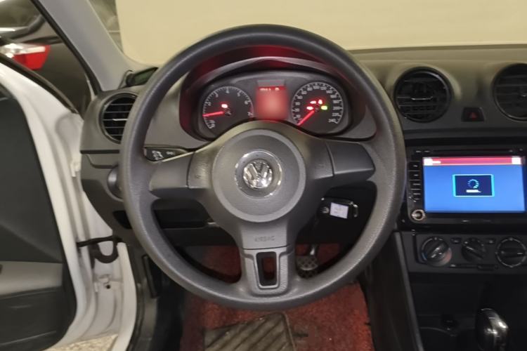 Used Volkswagen Jetta 2015 Value Edition 1.6L Automatic Fashion Version Steering Wheel