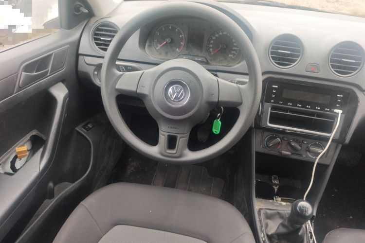 Used Volkswagen Jetta 2015 1.4L Manual Fashion Model Steering Wheel