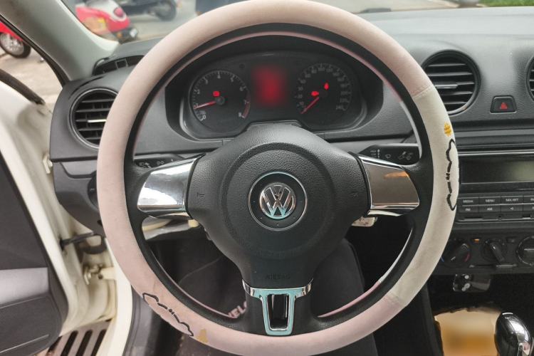 Used Volkswagen Jetta 2015 Value Edition 1.6L Automatic Fashion Version Steering Wheel