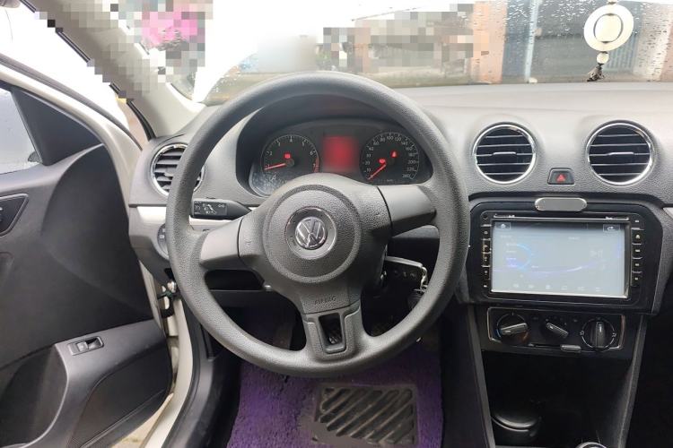 Used Volkswagen Jetta 2015 Zhihui Edition 1.4L Manual Comfort Model Steering Wheel