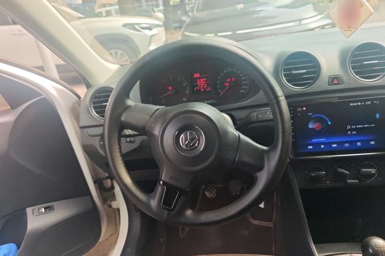 Used Volkswagen Jetta 2015 Value Edition 1.6L Manual Fashionable Style Steering Wheel