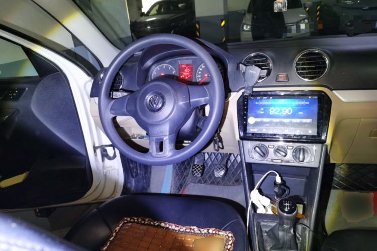 Used Volkswagen Jetta 2015 1.6L Manual Comfort Model Steering Wheel