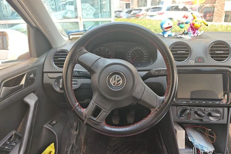 Used Volkswagen Jetta 2015 Value Edition 1.6L Manual Fashionable Style Steering Wheel
