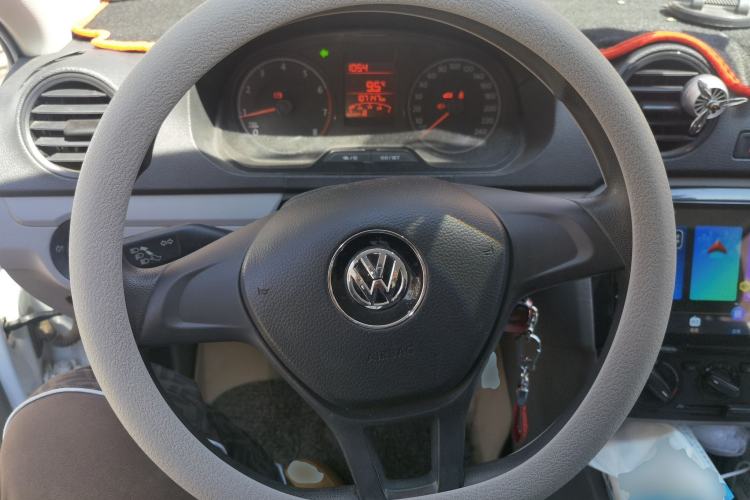 Used Volkswagen Jetta 2015 Value Edition 1.6L Manual Fashionable Style Steering Wheel