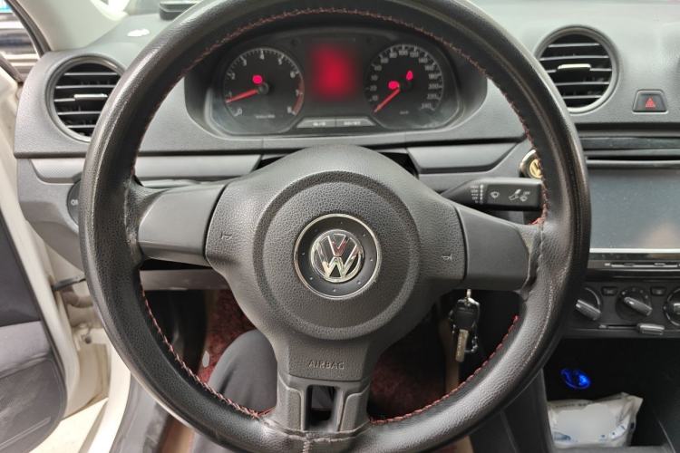 Used Volkswagen Jetta 2015 Value Edition 1.6L Manual Fashionable Style Steering Wheel