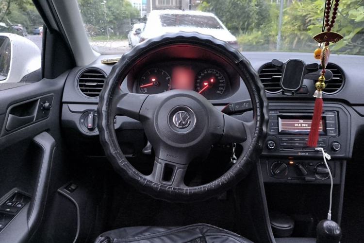 Used Volkswagen Jetta 2015 Value Edition 1.6L Manual Fashionable Style Steering Wheel