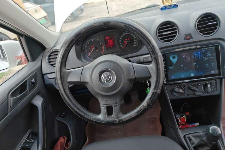 Used Volkswagen Jetta 2015 Value Edition 1.6L Manual Fashionable Style Steering Wheel