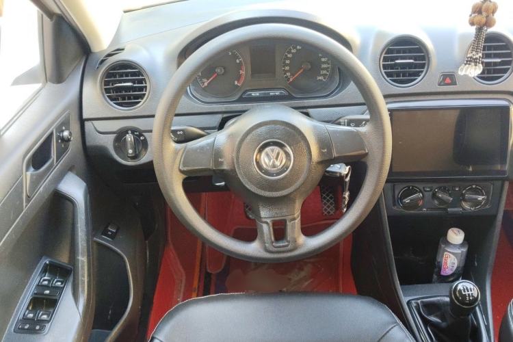 Used Volkswagen Jetta 2015 Value Edition 1.6L Manual Fashionable Style Steering Wheel