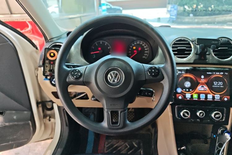 Used Volkswagen Jetta 2015 Zhuihui Edition 1.6L Manual Comfort Model Steering Wheel