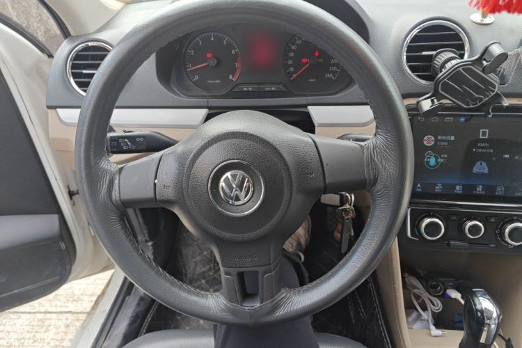 Used Volkswagen Jetta 2015 1.6L Automatic Comfort Model Steering Wheel