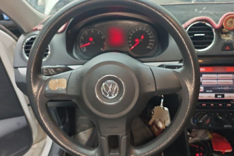 Used Volkswagen Jetta 2015 Zhihui Edition 1.4L Manual Comfort Model Steering Wheel