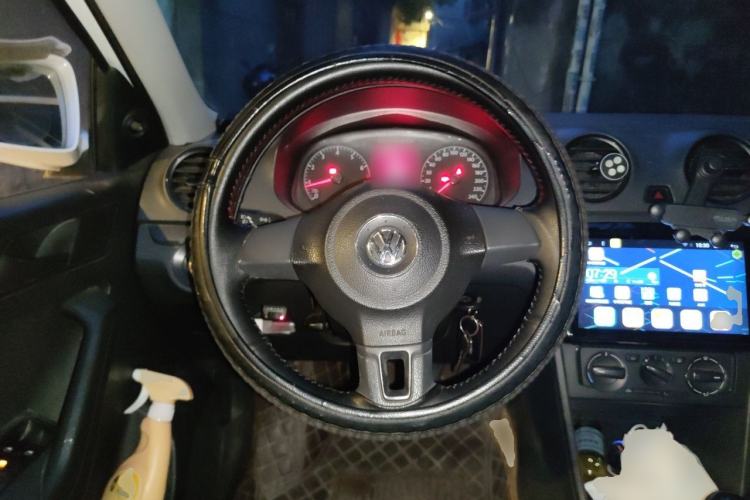 Used Volkswagen Jetta 2015 1.6L Manual Fashion Edition Steering Wheel