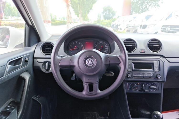 Used Volkswagen Jetta 2015 Value Edition 1.6L Manual Fashionable Style Steering Wheel