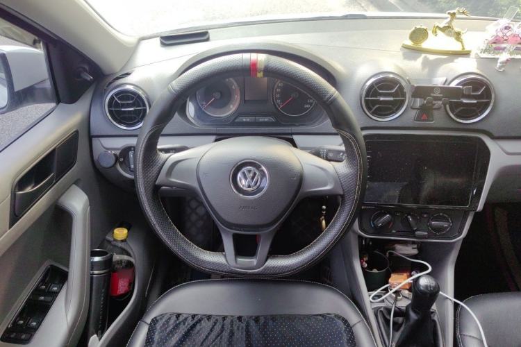 Used Volkswagen Jetta 2015 1.6L Manual Fashion Edition Steering Wheel