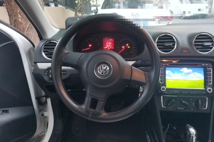 Used Volkswagen Jetta 2015 1.6L Automatic Comfort Model Steering Wheel