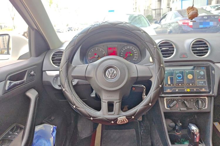 Used Volkswagen Jetta 2015 1.6L Automatic Comfort Model Steering Wheel