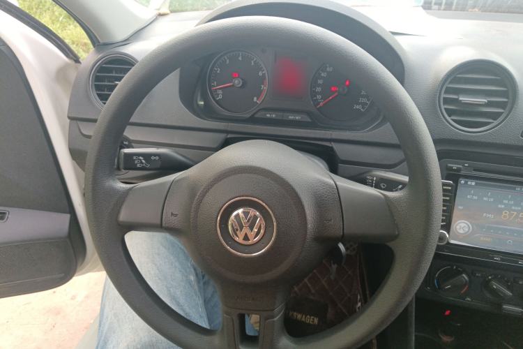 Used Volkswagen Jetta 2015 1.6L Manual Fashion Edition Steering Wheel