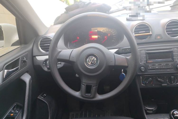 Used Volkswagen Jetta 2015 Zhuihui Edition 1.6L Manual Comfort Model Steering Wheel