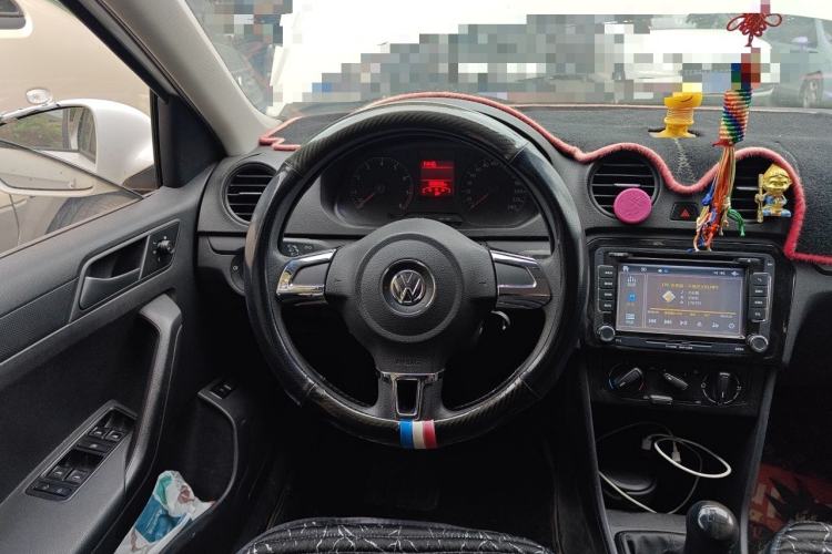 Used Volkswagen Jetta 2015 Value Edition 1.6L Manual Fashionable Style Steering Wheel