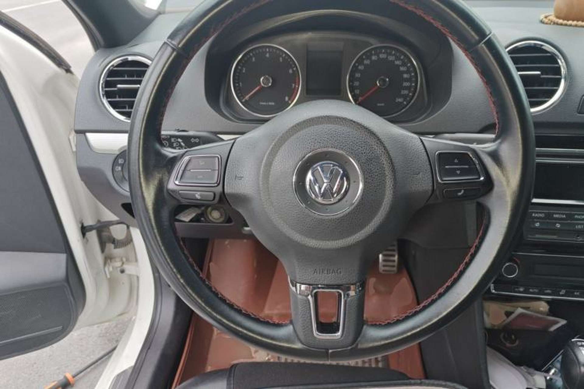 Used Volkswagen Jetta 2015 1.4TSI Automatic Sport Model Steering Wheel