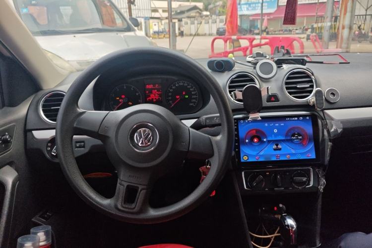 Used Volkswagen Jetta 2015 Value Edition 1.6L Automatic Comfort Version Steering Wheel