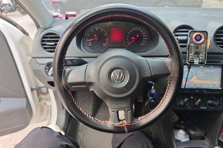 Used Volkswagen Jetta 2015 1.4L Manual Fashion Model Steering Wheel
