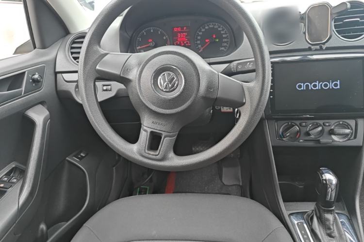 Used Volkswagen Jetta 2015 Value Edition 1.6L Automatic Fashion Version Steering Wheel