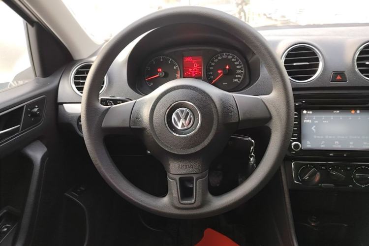 Used Volkswagen Jetta 2015 1.6L Manual Comfort Model Steering Wheel
