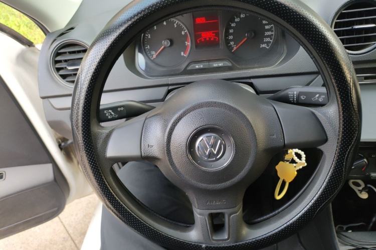 Used Volkswagen Jetta 2015 Value Edition 1.6L Manual Fashionable Style Steering Wheel