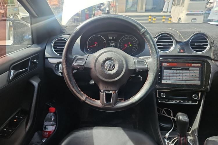 Used Volkswagen Jetta 2015 1.4TSI Automatic Sport Model Steering Wheel