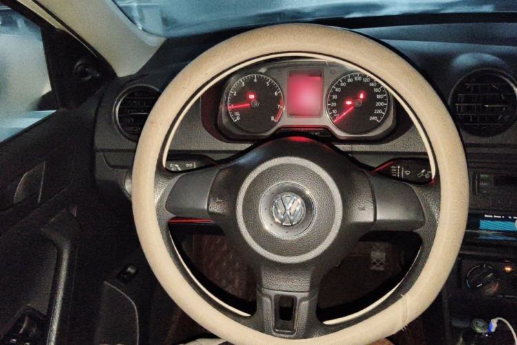 Used Volkswagen Jetta 2015 1.4L Manual Fashion Model Steering Wheel