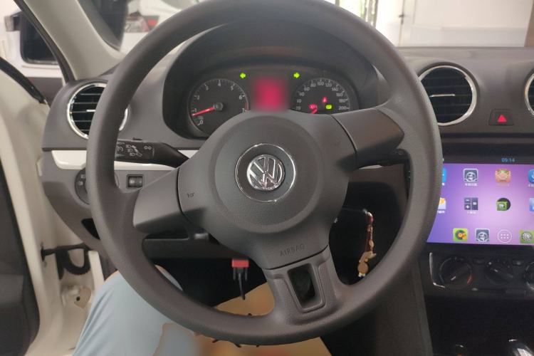 Used Volkswagen Jetta 2015 Value Edition 1.6L Automatic Comfort Version Steering Wheel