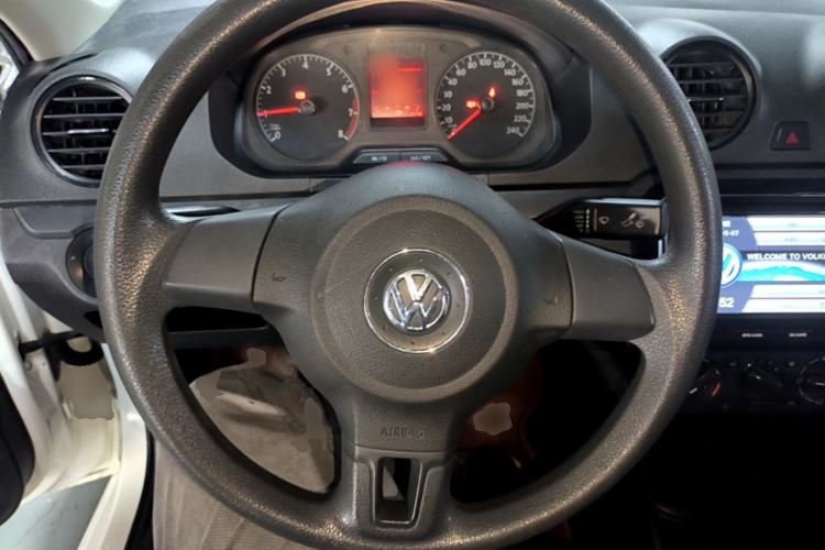 Used Volkswagen Jetta 2015 Value Edition 1.6L Manual Fashionable Style Steering Wheel