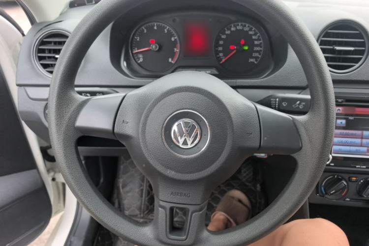 Used Volkswagen Jetta 2015 1.6L Automatic Fashion Model Steering Wheel