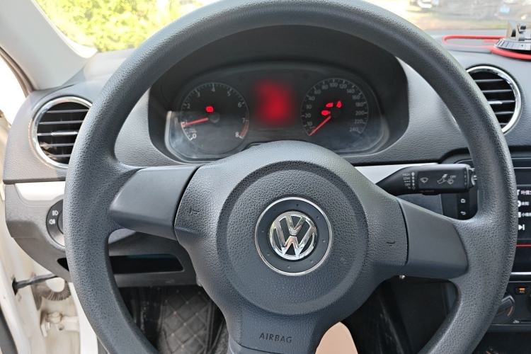 Used Volkswagen Jetta 2015 Zhuihui Edition 1.6L Manual Comfort Model Steering Wheel