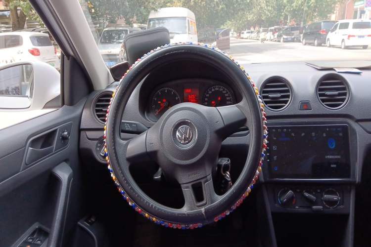 Used Volkswagen Jetta 2015 Value Edition 1.6L Manual Fashionable Style Steering Wheel