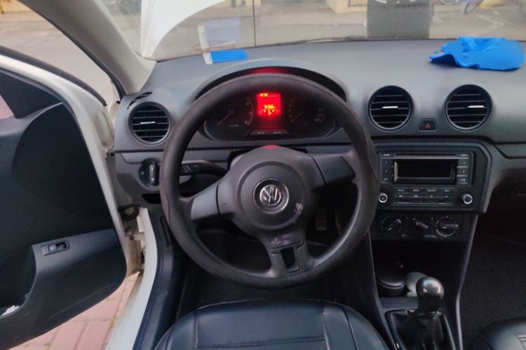 Used Volkswagen Jetta 2015 Value Edition 1.6L Manual Fashionable Style Steering Wheel