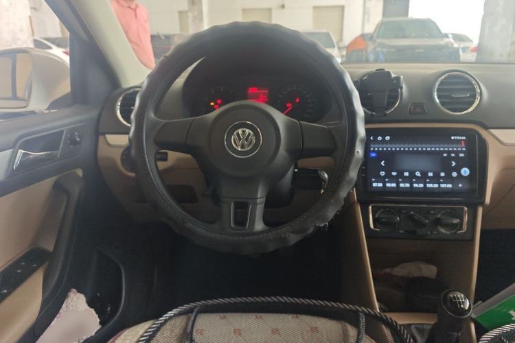 Used Volkswagen Jetta 2015 1.6L Manual Comfort Model Steering Wheel