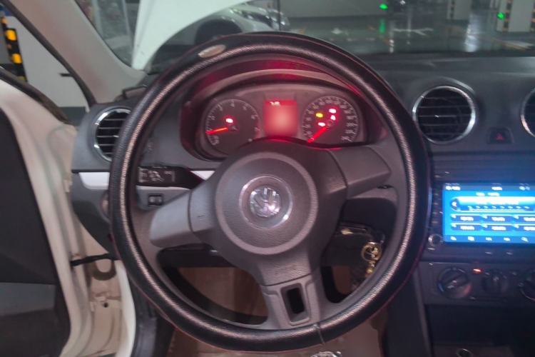 Used Volkswagen Jetta 2015 1.4L Manual Comfort Model Steering Wheel