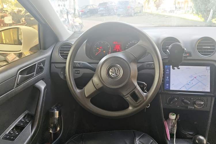 Used Volkswagen Jetta 2015 1.6L Manual Fashion Edition Steering Wheel