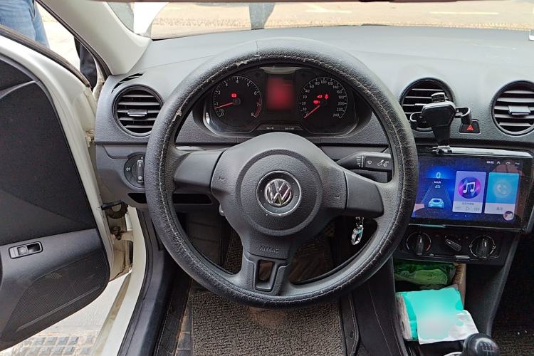 Used Volkswagen Jetta 2015 Value Edition 1.6L Manual Fashionable Style Steering Wheel