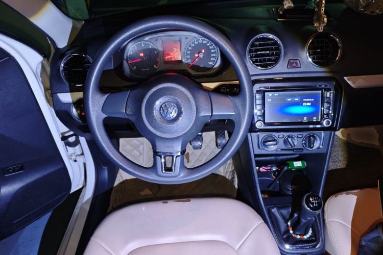 Used Volkswagen Jetta 2015 1.6L Manual Comfort Model Steering Wheel