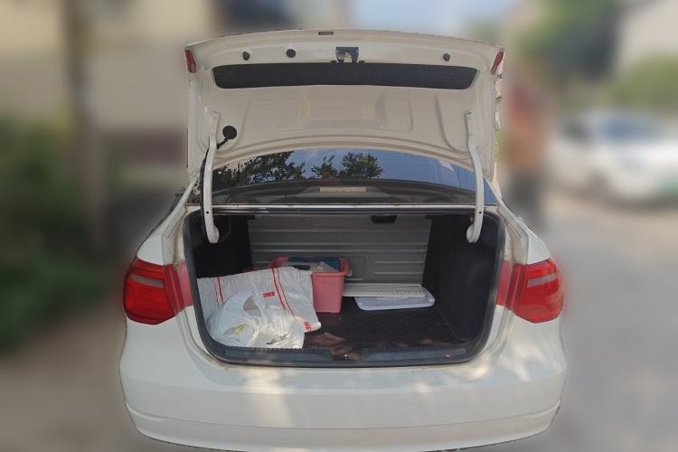 Used Volkswagen Jetta 2015 1.4L Manual Fashion Model Trunk