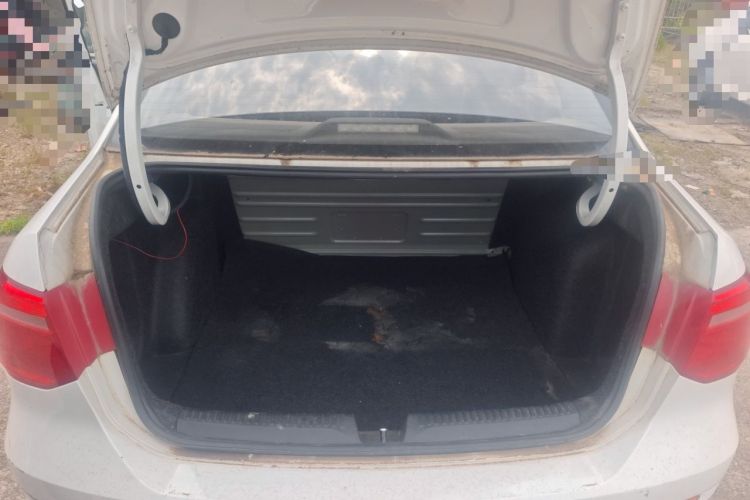 Used Volkswagen Jetta 2015 1.4L Manual Fashion Model Trunk