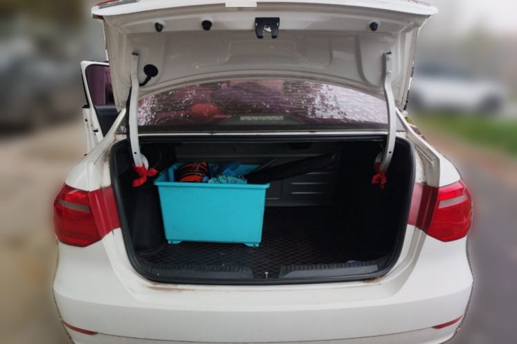 Used Volkswagen Jetta 2015 Zhuihui Edition 1.4L Manual Fashion Model Trunk