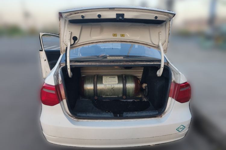 Used Volkswagen Jetta 2015 1.6L Manual Fashion Edition Trunk