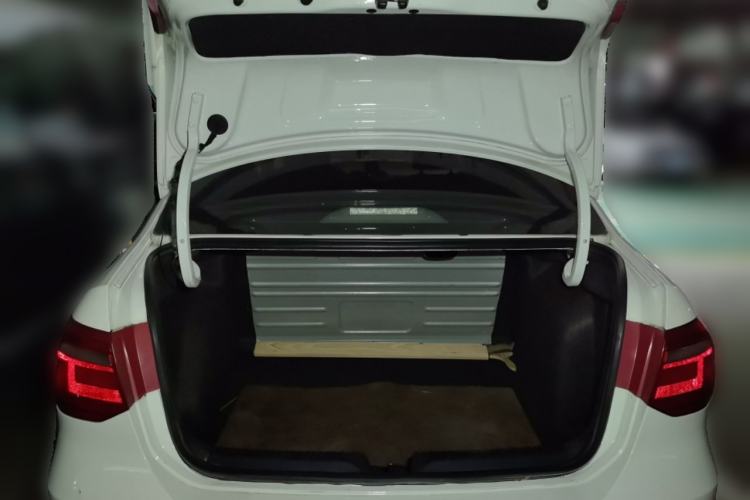 Used Volkswagen Jetta 2015 Value Edition 1.6L Automatic Comfort Version Trunk